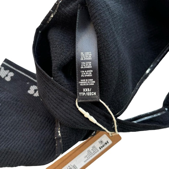 NWT SKIMS seamless rib intimates plunge logo bralette in the color Onyx!! XXS - Picture 5 of 5